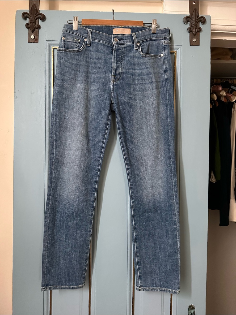 7 For All Mankind Josefina Luxe Vintage Boyfriend Jeans in 28 faded Blue